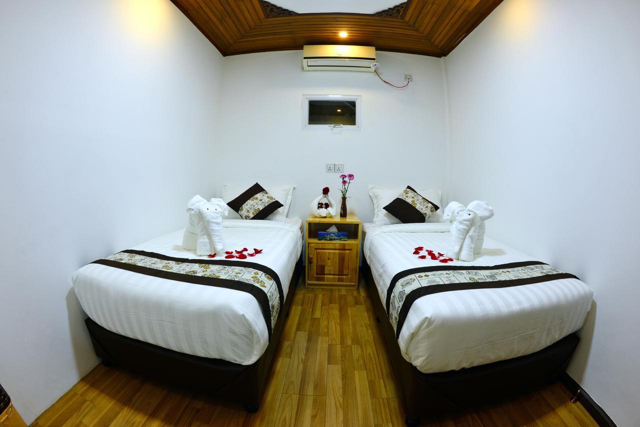 Backpacker Hostel (Adults Only) Yangon Exterior foto