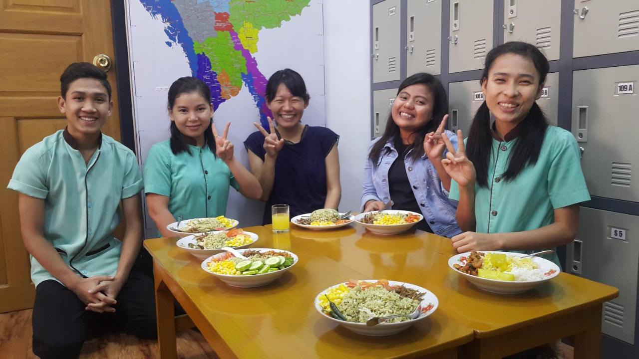Backpacker Hostel (Adults Only) Yangon Exterior foto
