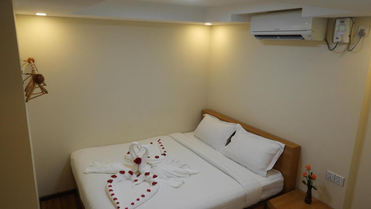 Backpacker Hostel (Adults Only) Yangon Exterior foto