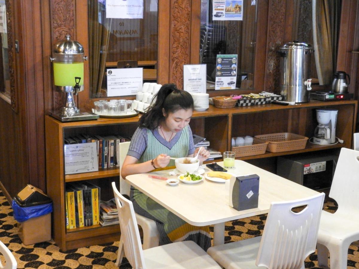 Backpacker Hostel (Adults Only) Yangon Exterior foto